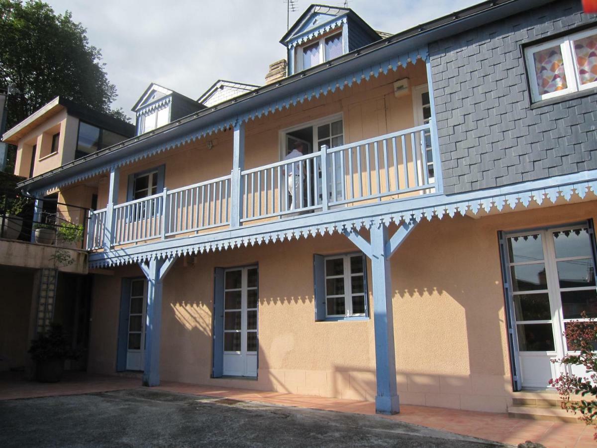 Isatis Apartment Bagneres-de-Bigorre Bagian luar foto